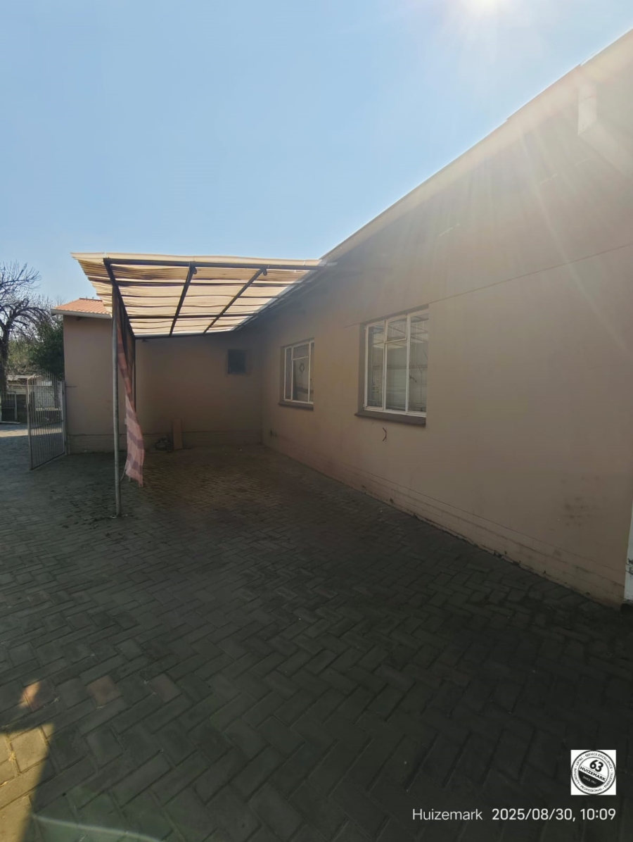 6 Bedroom Property for Sale in Sasolburg Ext 3 Free State